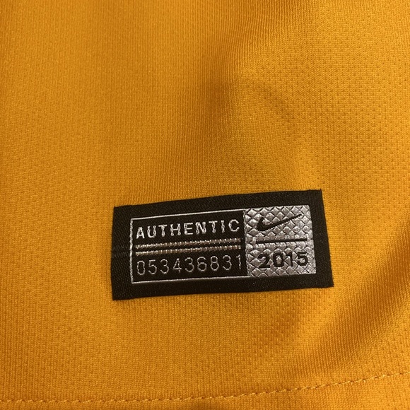 Nike men’s soccer jersey - Picture 8 of 10